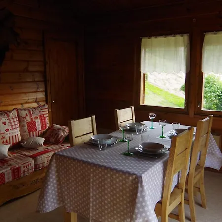 Chalet Le Flocon Chalet